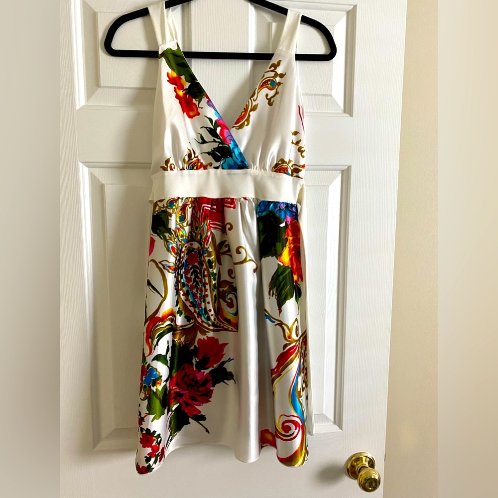 New White Floral Detailed V Neckline Dress / Colorful Strap Halter Midi Dress